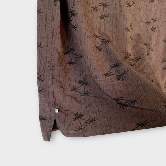 SOLITUDE Short Sleeves Button Up Hawaiian Shirt Relax Fit Size M Brown Palm Tree - Picture 9 of 12